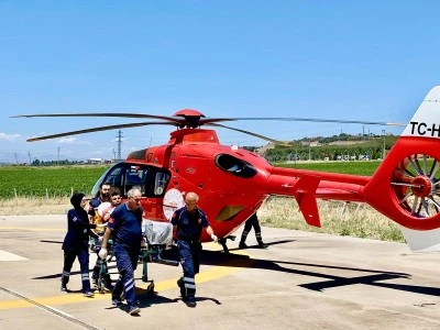 Diyarbakır'da ambulans helikopter el bileği tendonu kesilen kişi için havalandı