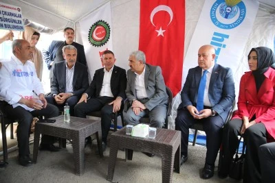 Diyarbakır'da bazı belediyelerde işten çıkarılan işçilerin eylemi sürüyor