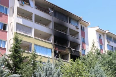 Diyarbakır'da binada çıkan yangında 3 kişi dumandan etkilendi