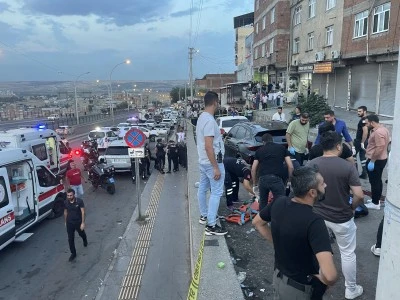 Diyarbakır'da silahlı kavgada 3 kişi &ouml;ld&uuml;