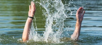 Sulama kanalına düşen oğlunu kurtaran baba boğuldu