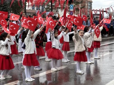 Diyarbakır, Elazığ, Şırnak ve Bingöl'de 29 Ekim Cumhuriyet Bayramı törenlerle kutlandı