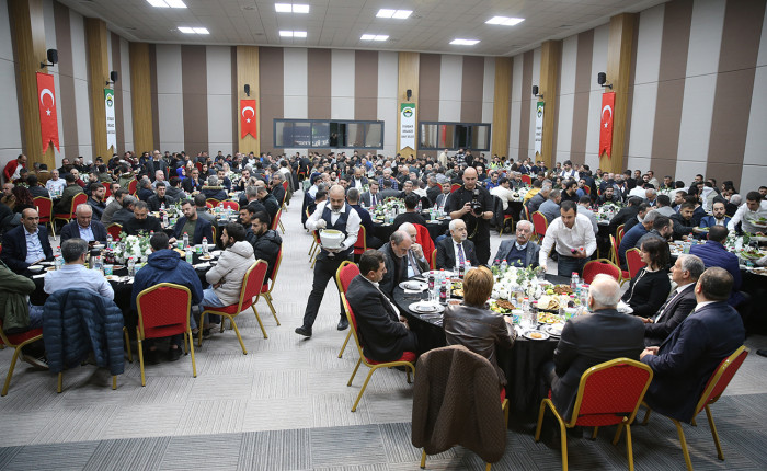 Diyarbakır Valisi Murat Zorluoğlu, sanayici ve iş insanlarıyla iftarda buluştu:
