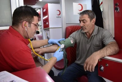 Doğu Anadolu'daki 5 ilde bağışlanan kanlar, bölgedeki 29 sağlık kuruluşuna ulaştırılıyor