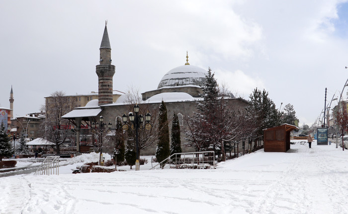 Doğu Anadolu'daki 4 ilde kar etkili oldu