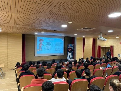 Erciş'te öğrencilere &quot;siber farkındalık&quot; eğitimi