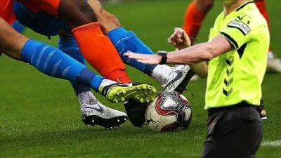 Futbolda Bahis Operasyonu: 17’si Hakem, 2’si Kulüp Başkanı 21 Kişi İçin Gözaltı Kararı