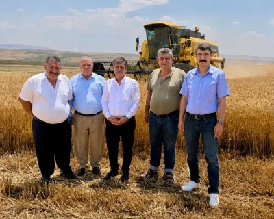 Garzan Ovası'nda Hasat Mesaisi Başladı, Bing&ouml;l &Ccedil;ift&ccedil;ilerle Buluştu