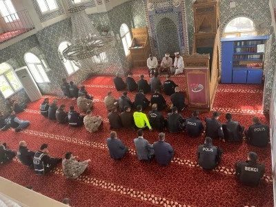 Güçlükonak'ta şehitler için mevlit okutuldu