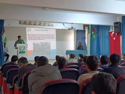 G&uuml;roymak'ta İsrail'in K&uuml;resel Sumud Filosu'na saldırısı protesto edildi
