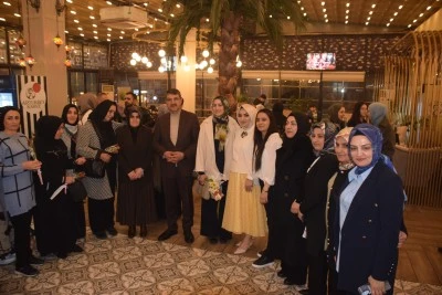 AK Parti&nbsp;Batman&nbsp;Kadın Kolları Başkanlığından "vefa iftarı" programı