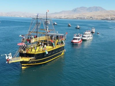 Küresel Sumud Filosu'na destek için tekne ve kanolarla Van Gölü'ne açıldılar