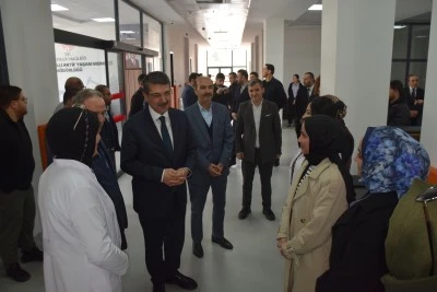 AK Parti&nbsp;Batman&nbsp;Milletvekili Nasıroğlu'dan Engelli Aktif Yaşam Merkezi'ne ziyaret