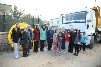 AK Parti Genel Merkez Kadın Kolları MKYK Üyesi Arslan, Siirt'te kadınlarla buluştu: