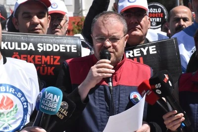 Van, Hakkari,&nbsp;Bitlis&nbsp;ve Muş'ta Siverek'teki okula saldırı protesto edildi