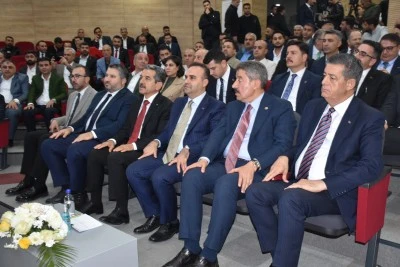 Sanayi ve Teknoloji Bakanı Kacır, Şırnak'ta Kalkınma Ajansı Projeleri Toplu Açılış töreninde konuştu: