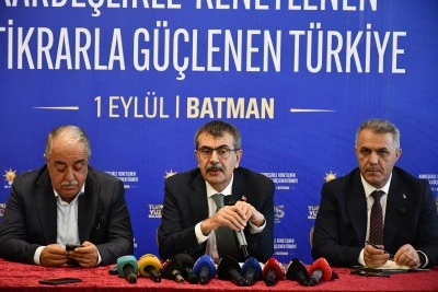 Milli Eğitim Bakanı Tekin,&nbsp;Batman'da "T&uuml;rkiye Y&uuml;zyılı Buluşmaları" programında konuştu: