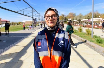 Van depreminde evde unutuldu, yıllar sonra AFAD gönüllüsü oldu