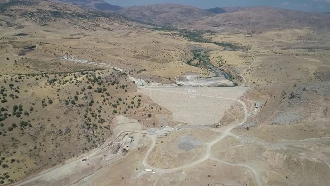 Diyarbakır Çermik Kale Barajı'ndaki su tutma işlemi tamamlandı
