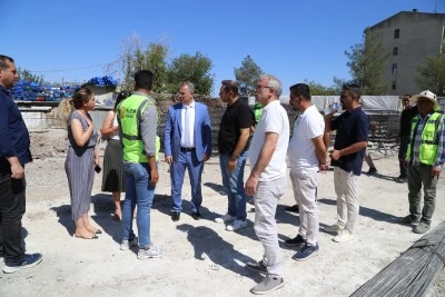 Diyarbakır İl Sağlık Müdürü Asiltürk, Yenişehir ve Kayapınar ilçelerindeki sağlık kuruluşlarını ziyaret etti