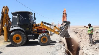 Mardin Büyükşehir Belediyesi Nusaybin'de altyapı çalışmalarını sürdürüyor