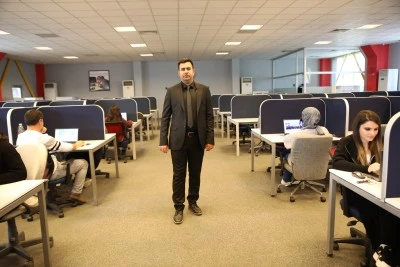 Van depreminden saniyeler önce çalan cep telefonu sayesinde ikinci hayatını yaşıyor