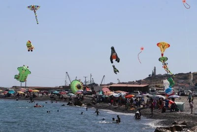 Tasarladığı uçurtmalarla yurt dışında Mardin'in kültürel öğelerini tanıtıyor