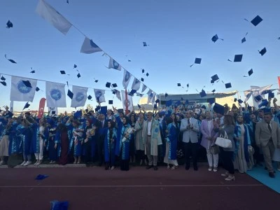 Van Yüzüncü Yıl Üniversitesinde yaklaşık 6 bin öğrenci mezuniyet sevinci yaşadı