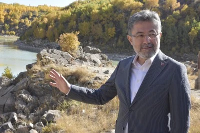 Tarım ve Orman Bakanı Yumaklı, Bitlis'teki Nemrut Kalderası'nda incelemelerde bulundu