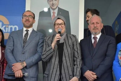 AK Parti Genel Başkan Yardımcısı Uygur, Şırnak'ta AK Parti İletişim Merkezi'nin açılışında konuştu:
