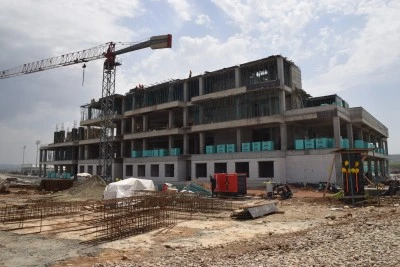 Batman Üniversitesi Diş Hekimliği Fakültesi Hastanesinin kaba inşaatı tamamlandı