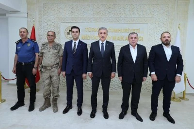 Mardin Valisi Akkoyun, Midyat Kaymakamlığını ziyaret etti