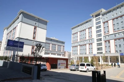 Siirt'teki&nbsp;yurtlar &ouml;ğrencileri ağırlamaya hazırlanıyor