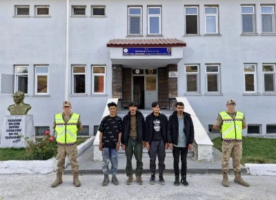 Bitlis kırsalında 4 düzensiz göçmen yakalandı