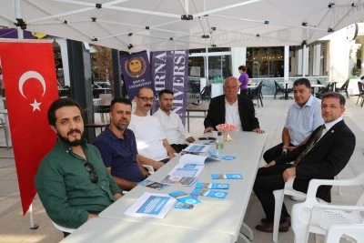 Şırnak Üniversitesi Rektörü Prof. Dr. Alkış üniversitenin tanıtım standını ziyaret etti