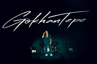 Şarkıcı Gökhan Tepe, Van Kültür Yolu Festivali'nde konser verdi