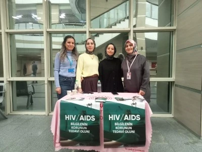1 Aralık Dünya AIDS Günü’nde Siirt’te Farkındalık Etkinliği Düzenlendi