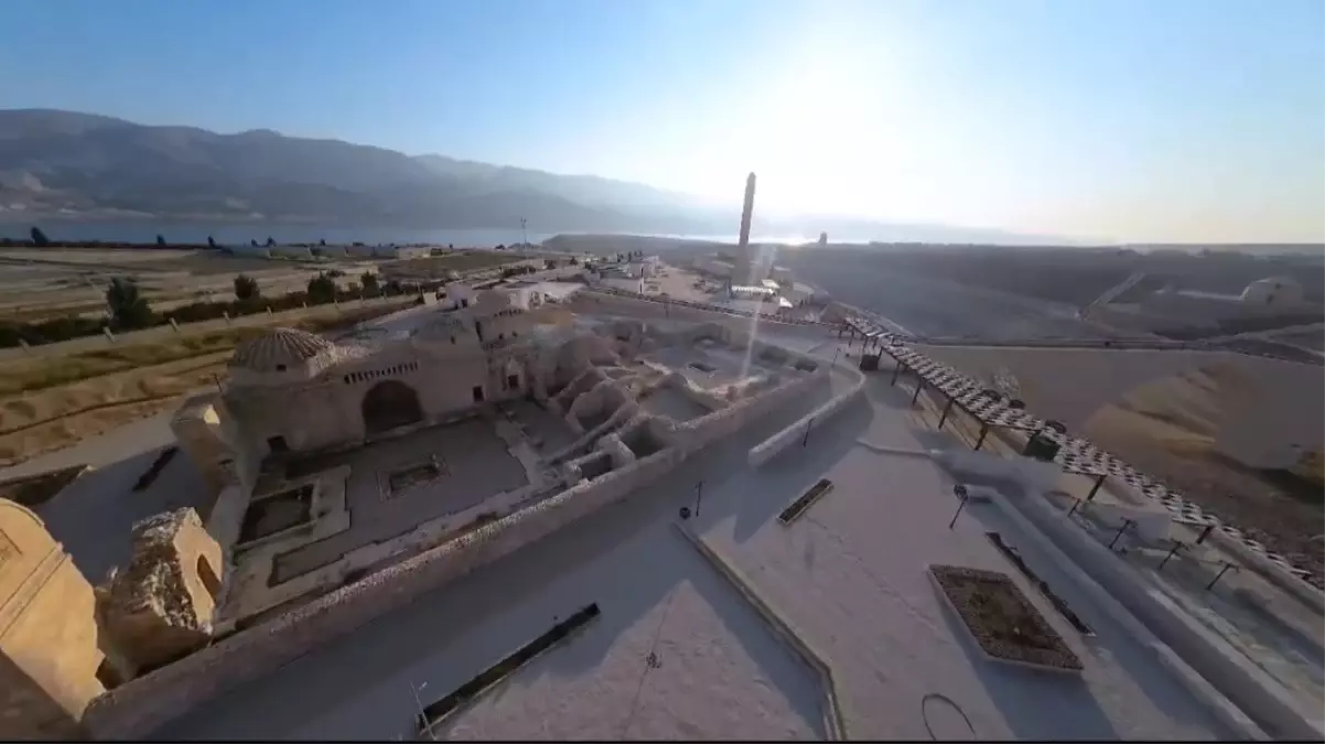Hasankeyf'te tarihi yapılar ve Arkeopark dron ile görüntülendi