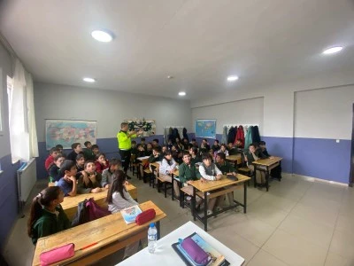 Hizan'da öğrencilere trafik eğitimi verildi