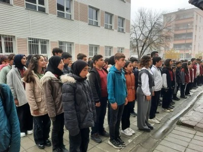 Hizan'da okullarda ara tatil sonrası ilk ders zili çaldı