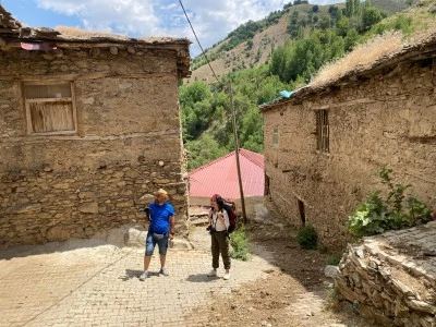 Hizan'daki taş evler fotoğraf tutkunlarının ilgisini çekiyor