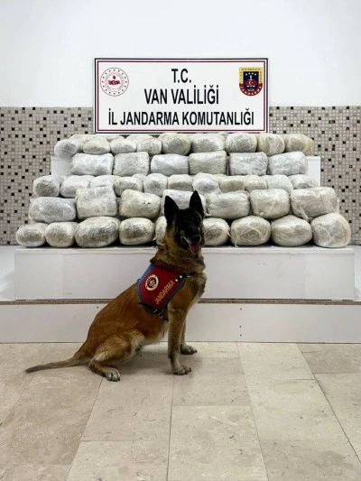 İran'dan katırla getirilen 97 kilogram sentetik uyuşturucu ele geçirildi