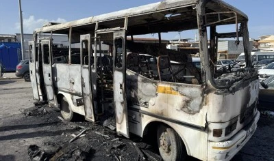 İzmir'de yanan midib&uuml;steki 16 yaşındaki &ccedil;ocuk &ouml;ld&uuml;