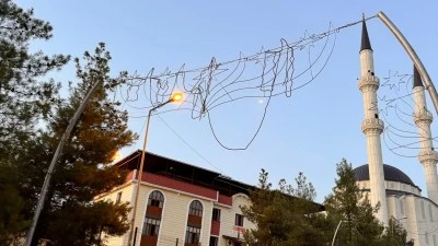 Kayabağlar’da süs ışıkları dökülüyor