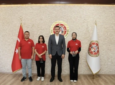 Kaymakam Serin, Türkiye 6’ncısı ÇAR-Z Takımını Kabul Etti