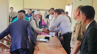 Kaymakam Vatandaşların Kapısını Çaldı, Sorunlarını Dinledi