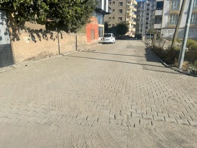 Kurtalan Belediyesi Parke Taşı Çalışmalarını Aralıksız Sürdürüyor