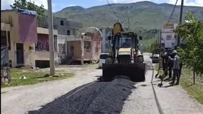 Kurtalan Belediyesi Yol Bakım ve Onarım &Ccedil;alışmalarını S&uuml;rd&uuml;r&uuml;yor