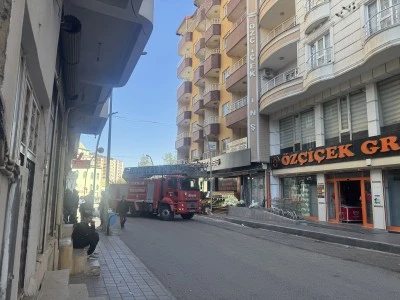Kurtalan’da apartman yangınında 7 kişi dumandan etkilendi