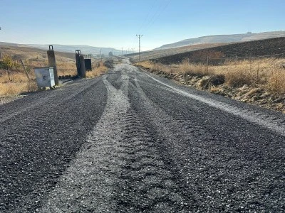 Kurtalan’da Asfalt Sezonu Açıldı! 5 Kilometrelik Yol Tamamlandı